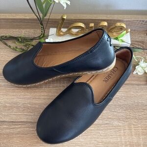 Charix Slip On